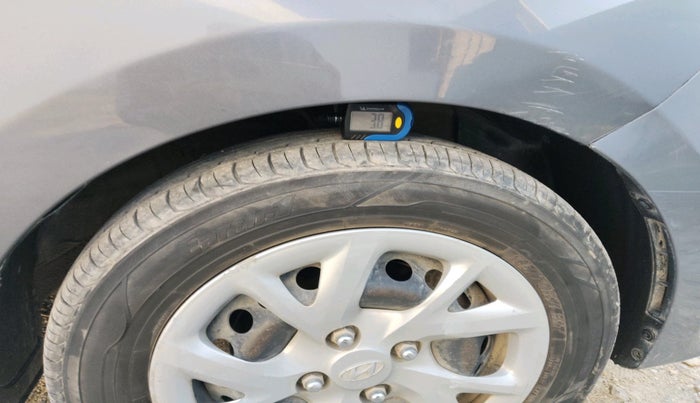 2017 Hyundai Grand i10 SPORTZ U2 1.2 CRDI, Diesel, Manual, 1,08,362 km, tyre