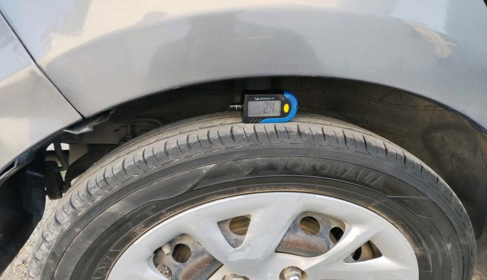 2017 Hyundai Grand i10 SPORTZ U2 1.2 CRDI, Diesel, Manual, 1,08,362 km, tyre