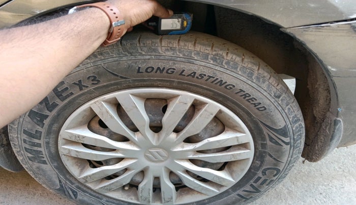 2019 Maruti Dzire VXI AMT, CNG, Automatic, 90,104 km, tyre