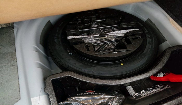 2020 Skoda Rapid 1.0 AMBITION TSI MT, Petrol, Manual, 49,278 km, tyre