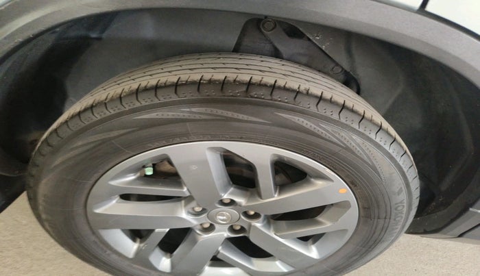 2021 Tata Safari XT PLUS, Diesel, Manual, 1,62,827 km, tyre