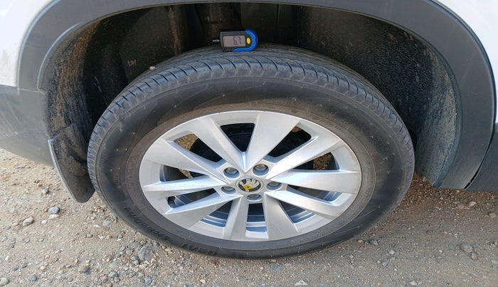 2025 Skoda Kylaq Signature, Petrol, Manual, 4,127 km, tyre