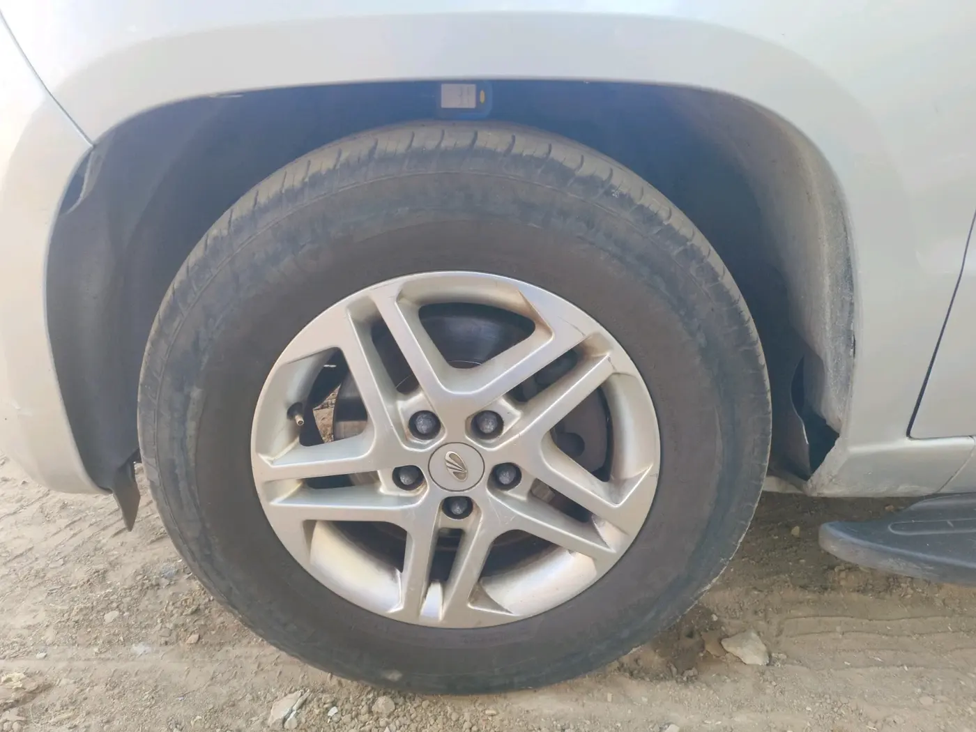 2018 Mahindra TUV 300 PLUS P8, Diesel, Manual, 10,01,020 km, tyre