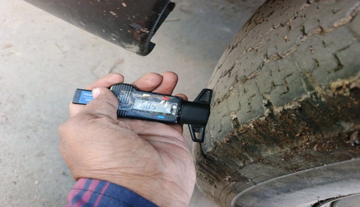 2018 Tata Safari Storme 2.2 EX 4X2, Diesel, Manual, 95,055 km, tyre