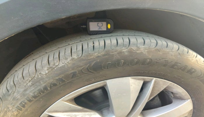 2022 Skoda KUSHAQ AMBITION 1.0L TSI AT, Petrol, Automatic, 22,395 km, tyre