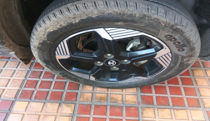 2024 Tata PUNCH EV EMPOWERED S 3.3, Electric, Automatic, 9,622 km, tyre