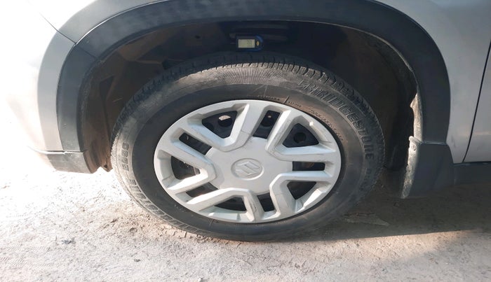 2016 Maruti Vitara Brezza VDI (O), Diesel, Manual, 1,33,067 km, tyre