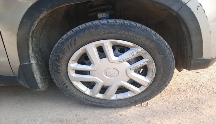 2016 Maruti Vitara Brezza VDI (O), Diesel, Manual, 1,33,067 km, tyre