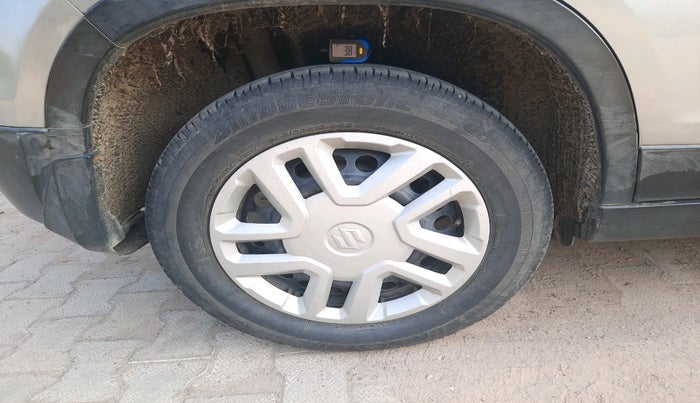 2016 Maruti Vitara Brezza VDI (O), Diesel, Manual, 1,33,067 km, tyre