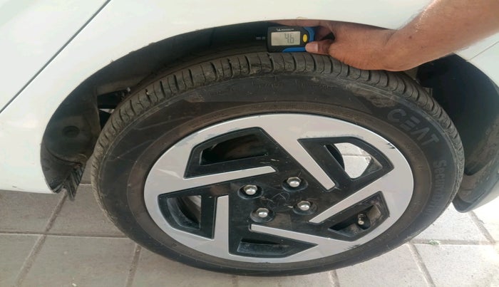 2023 Hyundai GRAND I10 NIOS SPORTZ 1.2 KAPPA VTVT CNG, CNG, Manual, 80,591 km, tyre