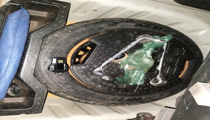 2017 Maruti Ciaz ALPHA  AT 1.4  PETROL, Petrol, Automatic, 68,292 km, tyre