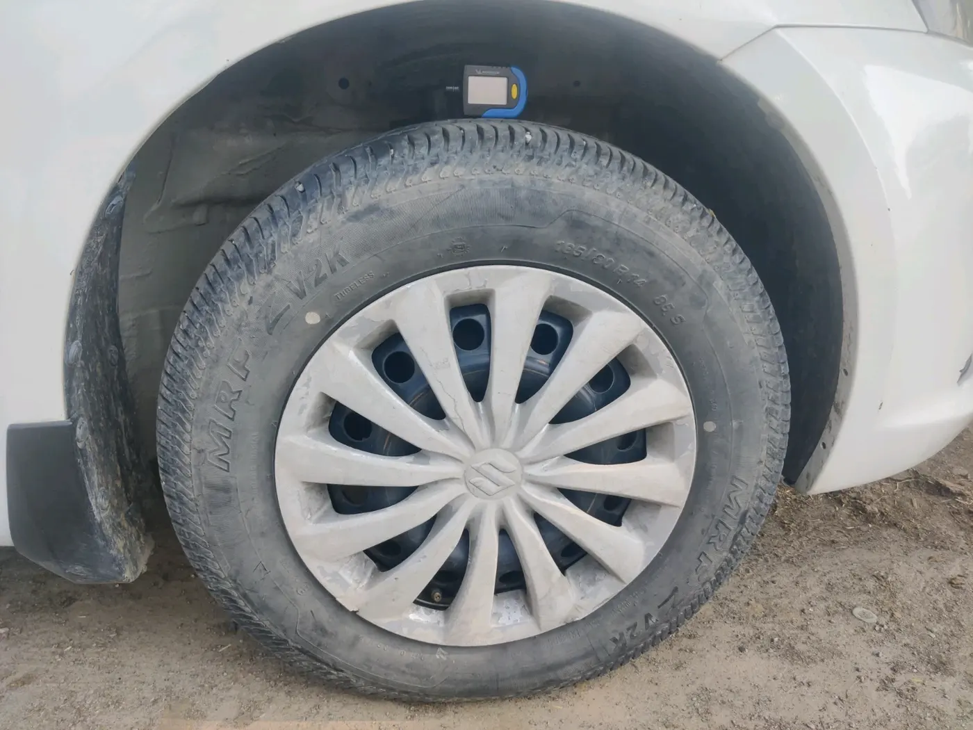 2017 Maruti Swift Dzire VDI, Diesel, Manual, 1,62,094 km, tyre