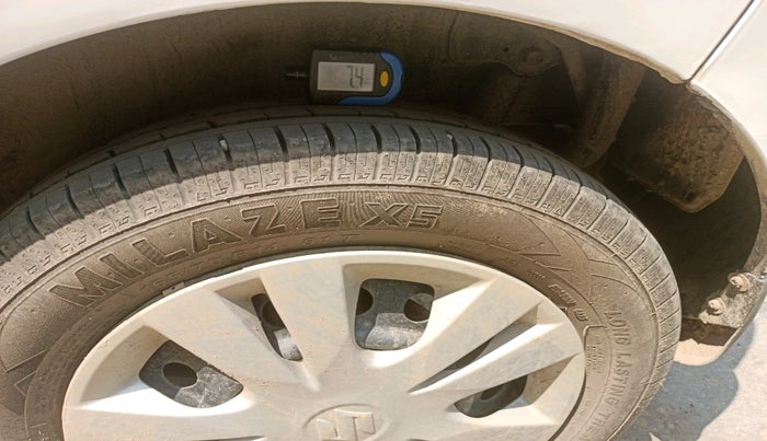 2013 Maruti Wagon R 1.0 VXI, CNG, Manual, 1,09,874 km, tyre