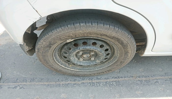 2013 Maruti Wagon R 1.0 VXI, CNG, Manual, 1,09,874 km, tyre