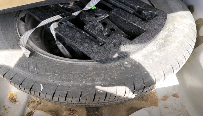 2022 Skoda SLAVIA AMBITION 1.0L TSI MT, Petrol, Manual, 93,577 km, tyre