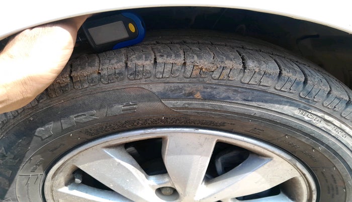 2014 Hyundai i20 SPORTZ 1.4 CRDI, Diesel, Manual, 1,06,044 km, tyre