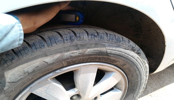 2014 Hyundai i20 SPORTZ 1.4 CRDI, Diesel, Manual, 1,06,044 km, tyre