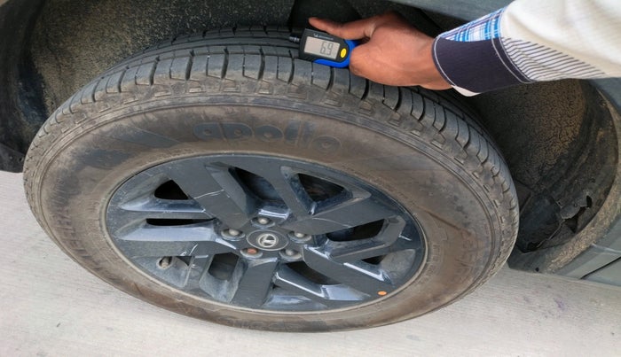 2021 Tata Harrier XTA PLUS 2.0L KRYOTEC DARK EDITION, Diesel, Automatic, 90,055 km, tyre