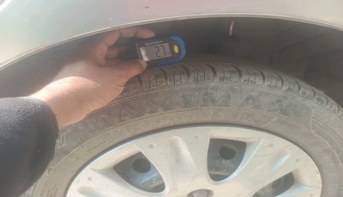 2015 Honda Amaze 1.2L I-VTEC S, Petrol, Manual, 1,30,931 km, tyre