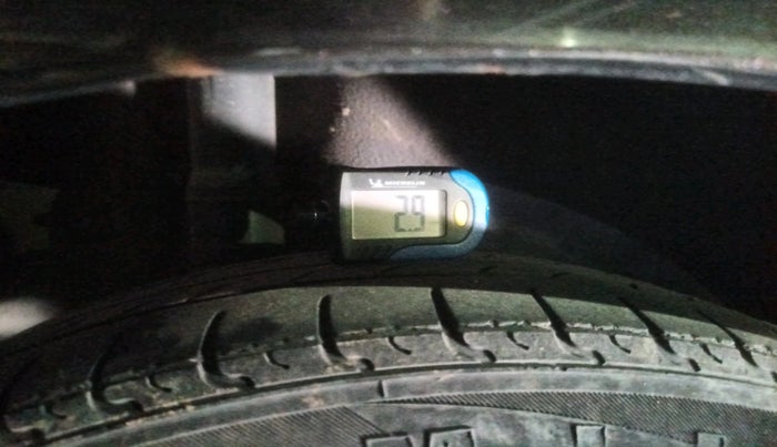 2015 Honda City 1.5L I-DTEC SV, Diesel, Manual, 1,79,340 km, tyre