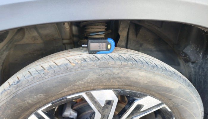 2024 Renault Kiger RXT (O) MT, Petrol, Manual, 13,887 km, tyre