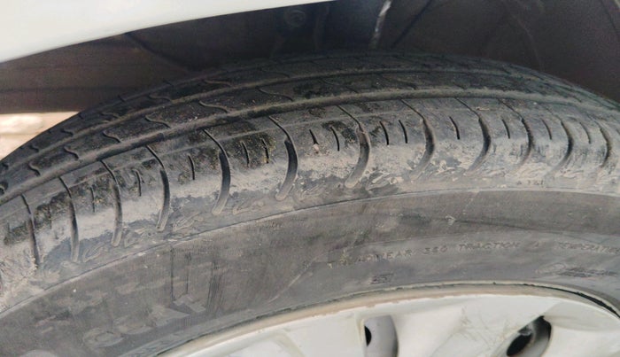 2020 Maruti Swift VXI, Petrol, Manual, 73,096 km, tyre