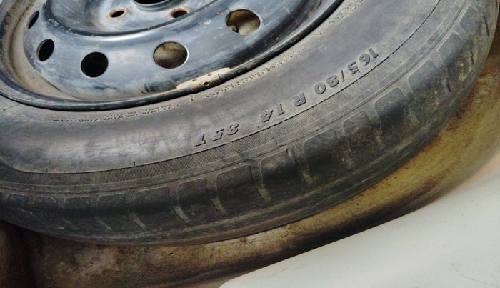 2020 Maruti Swift VXI, Petrol, Manual, 73,096 km, tyre