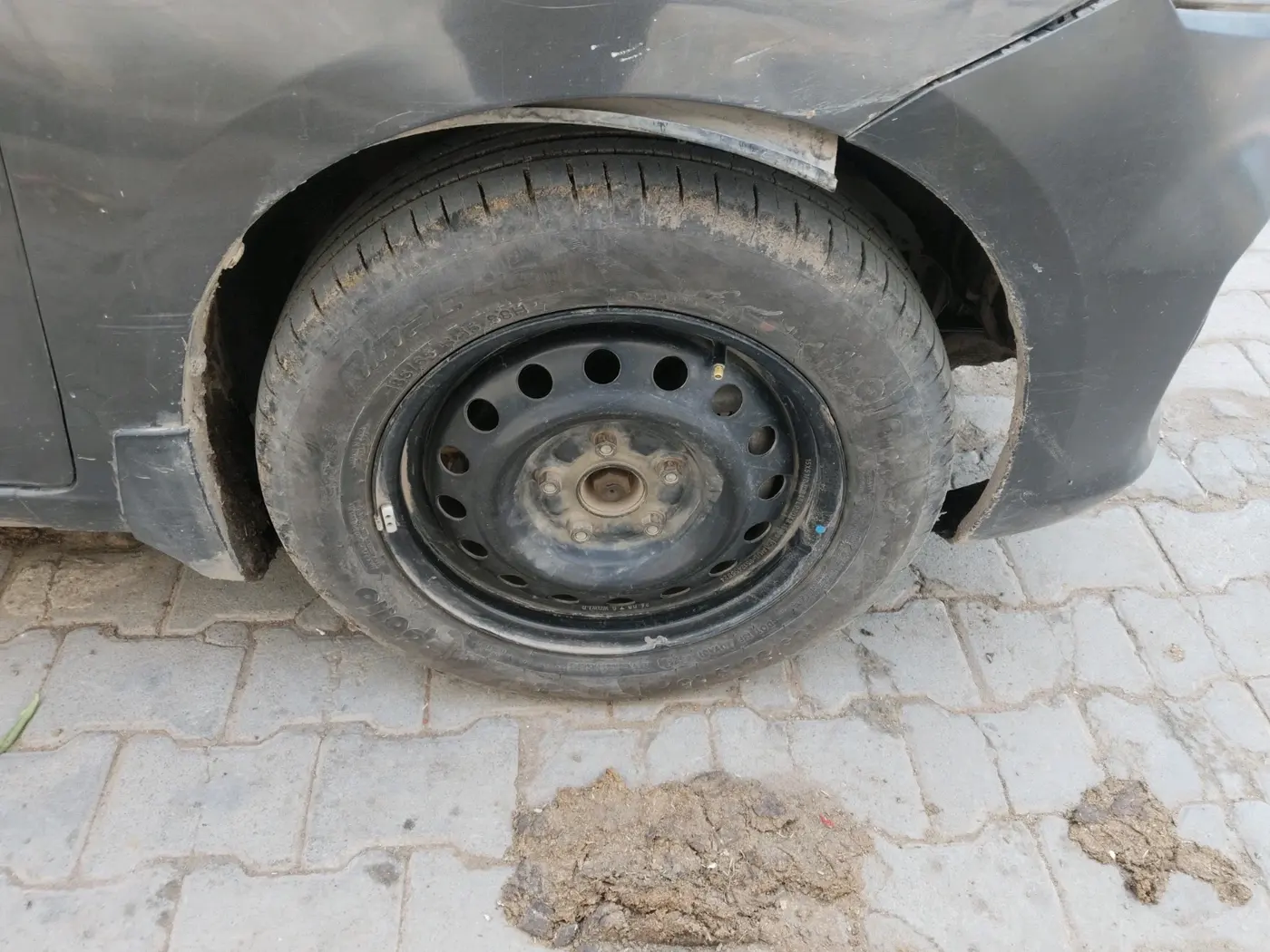 2016 Maruti Ertiga VXI CNG, CNG, Manual, 2,22,000 km, tyre