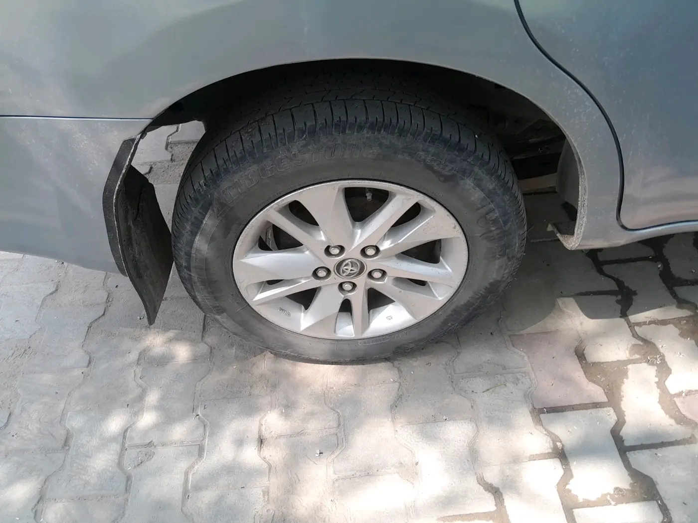 2019 Toyota Innova Crysta 2.8 GX AT 7 STR, Diesel, Automatic, 1,75,253 km, tyre
