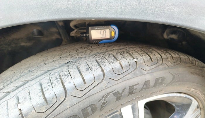 2022 MG ASTOR SAVVY 1.5 CVT, Petrol, Automatic, 22,643 km, tyre