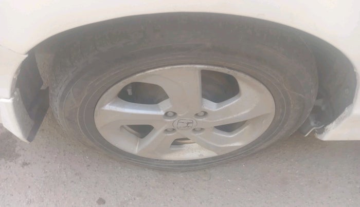 2014 Honda City 1.5L I-VTEC VX CVT, CNG, Automatic, 1,27,800 km, tyre