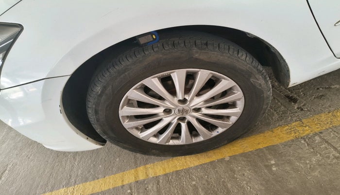 2014 Maruti Ciaz ZDI, Diesel, Manual, 1,17,525 km, tyre