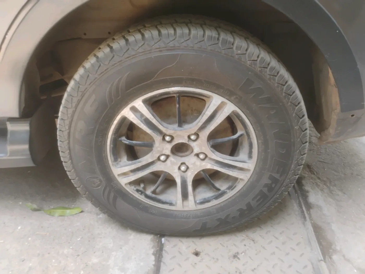 2013 Mahindra Xylo E4, Diesel, Manual, 95,982 km, tyre