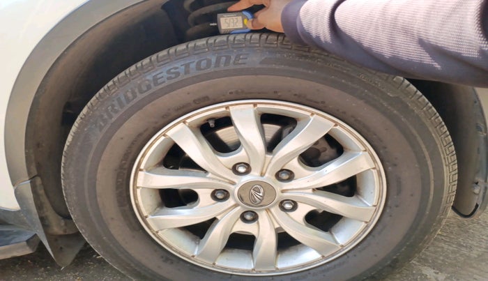 2017 Mahindra XUV500 W10, Diesel, Manual, 72,283 km, tyre