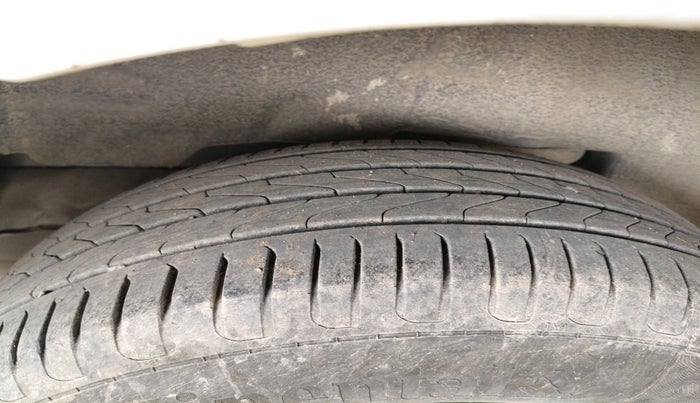 2016 Toyota Corolla Altis JS PETROL, Petrol, Manual, 92,332 km, tyre