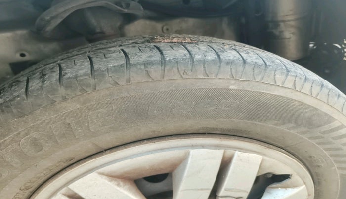 2009 Ford Ikon 1.4 DIESEL, Diesel, Manual, 1,58,035 km, tyre