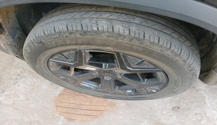 2024 Tata Harrier FEARLESS PLUS DARK EDITION, Diesel, Manual, 36,010 km, tyre