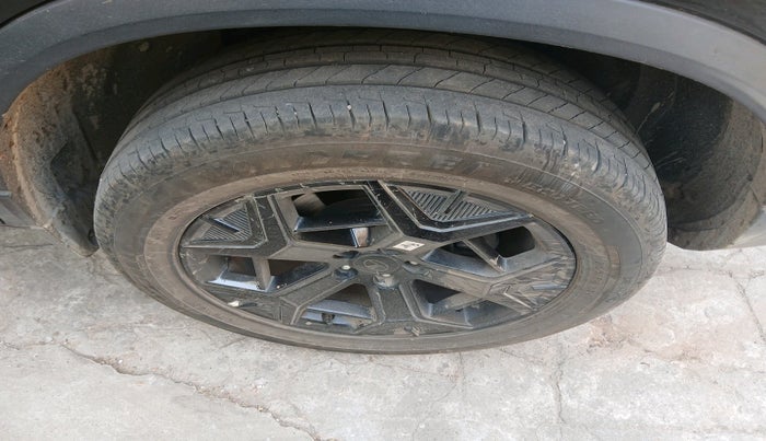 2024 Tata Harrier FEARLESS PLUS DARK EDITION, Diesel, Manual, 36,010 km, tyre