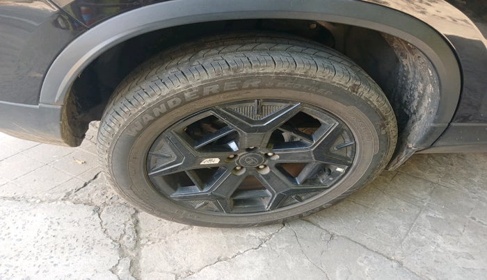 2024 Tata Harrier FEARLESS PLUS DARK EDITION, Diesel, Manual, 36,010 km, tyre