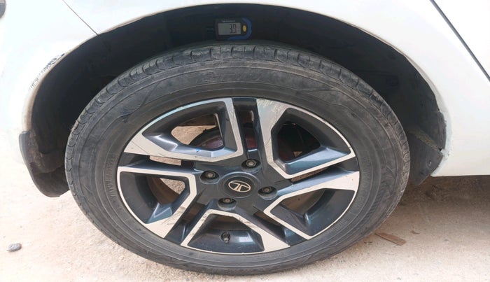 2019 Tata Tiago XZ PLUS PETROL, Petrol, Manual, 73,059 km, tyre