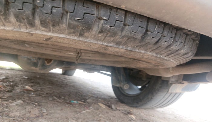 2018 Tata Hexa XTA 4X2 6 STR, Diesel, Automatic, 1,35,374 km, tyre