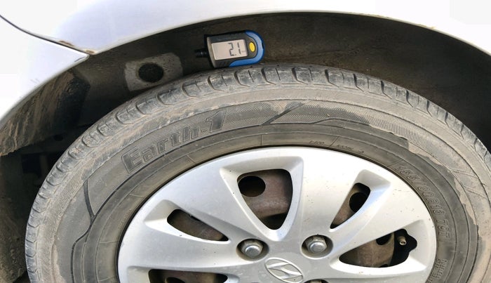 2012 Hyundai i10 MAGNA 1.2, Petrol, Manual, 1,05,184 km, tyre