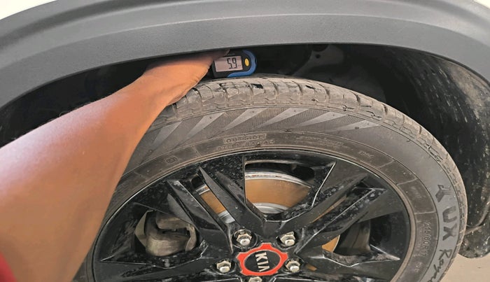 2021 KIA SELTOS HTE 1.5 DIESEL, Diesel, Manual, 43,695 km, tyre