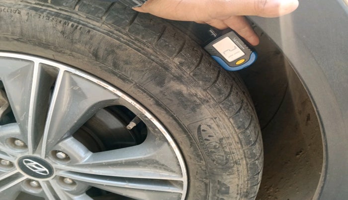 2017 Hyundai Creta SX PLUS AT 1.6 DIESEL, Diesel, Automatic, 1,33,894 km, tyre