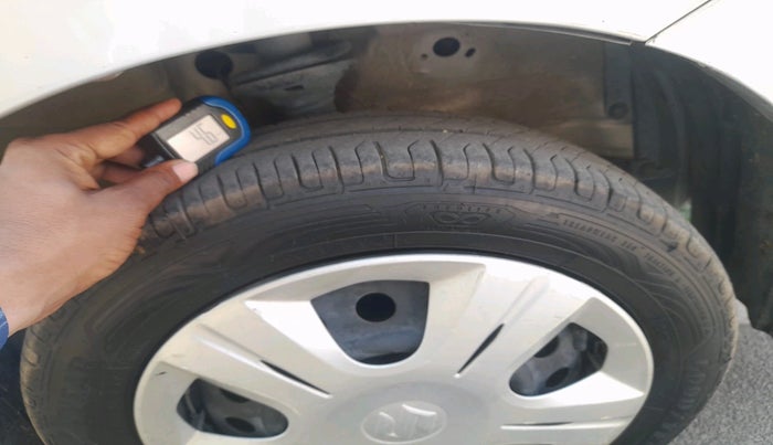 2014 Maruti Wagon R 1.0 VXI, Petrol, Manual, 33,799 km, tyre