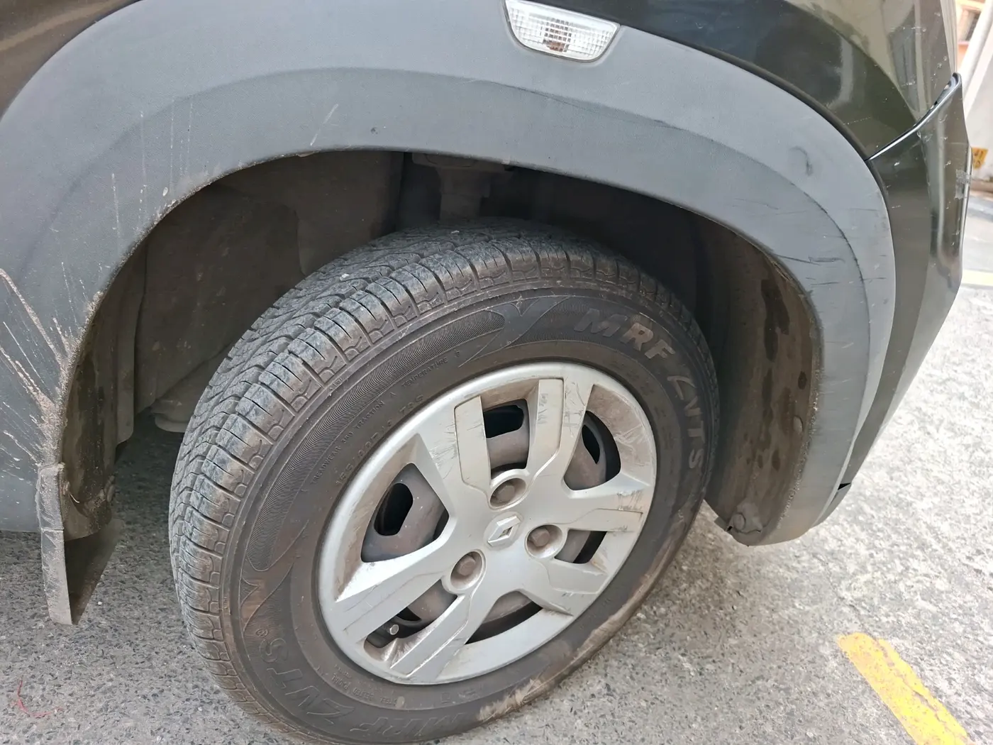 2016 Renault Kwid RXL, Petrol, Manual, 43,450 km, tyre
