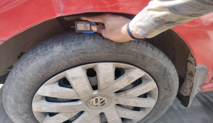 2013 Volkswagen Polo COMFORTLINE 1.2L, Diesel, Manual, 1,15,232 km, tyre