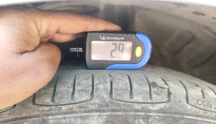 2016 Maruti Celerio VXI, Petrol, Manual, 86,287 km, tyre