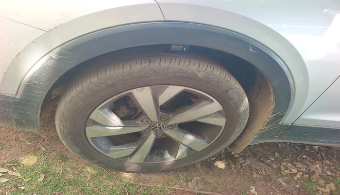 2022 Volkswagen TAIGUN TOPLINE 1.0 TSI AT, Petrol, Automatic, 48,695 km, tyre