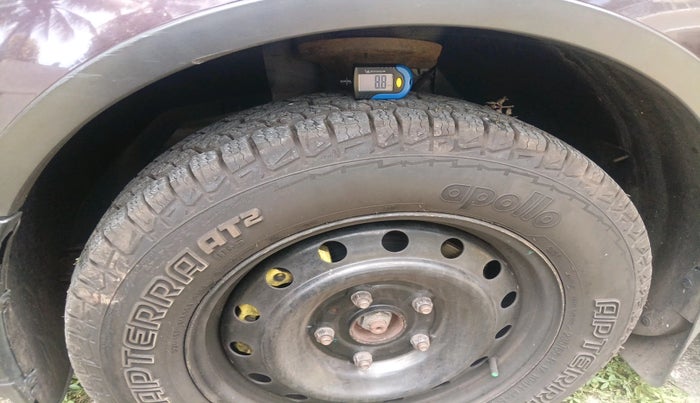 2016 Mahindra XUV500 W6 AT, Diesel, Automatic, 1,31,526 km, tyre